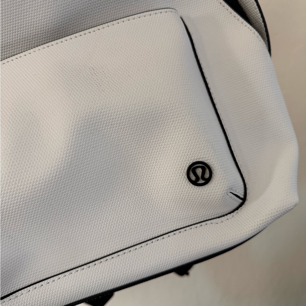 Lululemon Return To Form Backpack - Picture 2 of 8